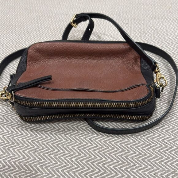Fossil Sydney Two Tone Leather Crossbody - Picture 3 of 3